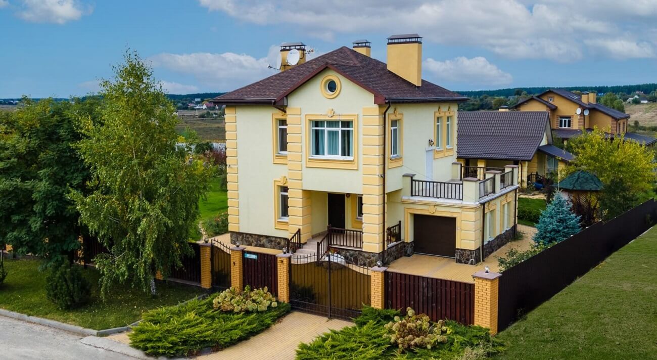Будинки з ділянками землі від 15 соток Будинки з ділянками землі від 15 соток